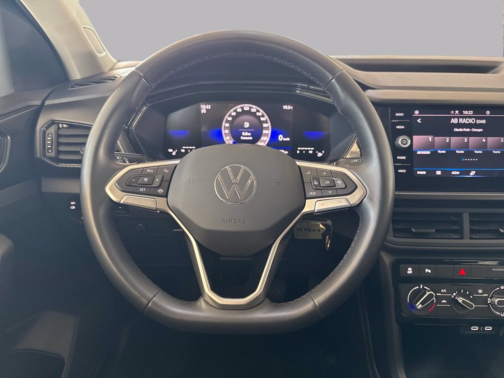 https://cdn-sm.caraffinity.it/images/vehicles/4720002/8/large