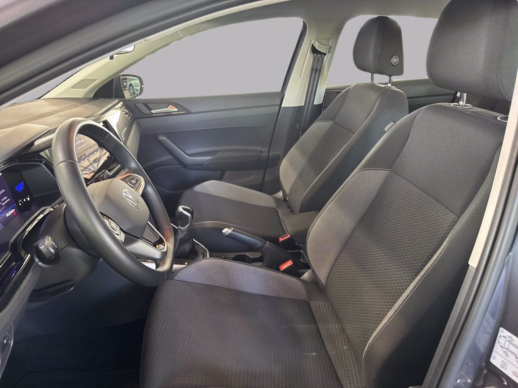 https://cdn-sm.caraffinity.it/images/vehicles/4720003/8/large