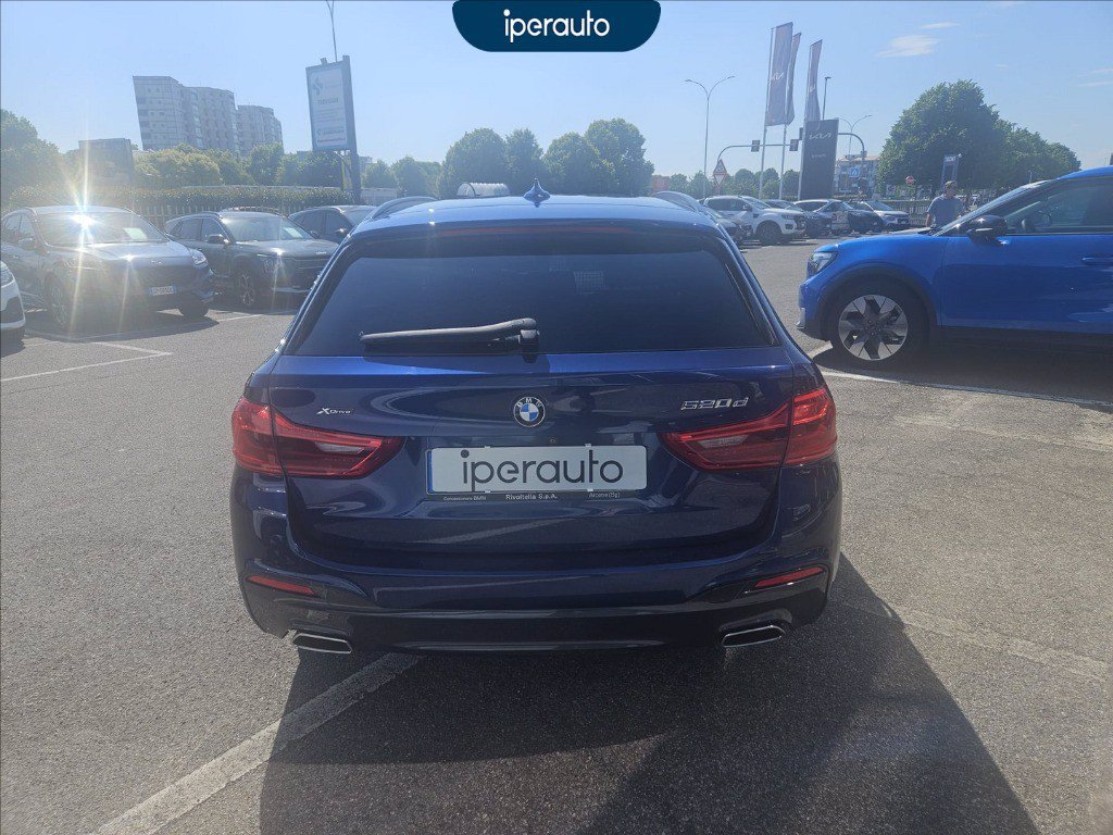 https://cdn-sm.caraffinity.it/images/vehicles/4720205/4/large