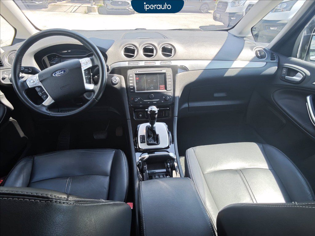 https://cdn-sm.caraffinity.it/images/vehicles/4721120/4/large