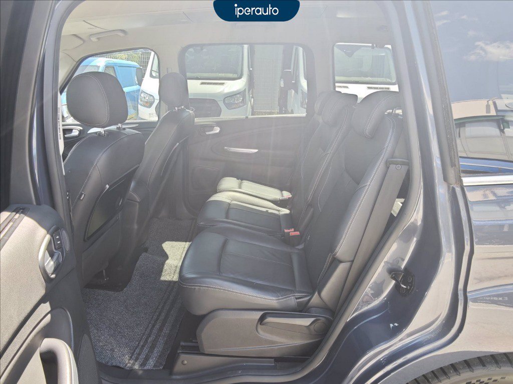 https://cdn-sm.caraffinity.it/images/vehicles/4721120/6/large