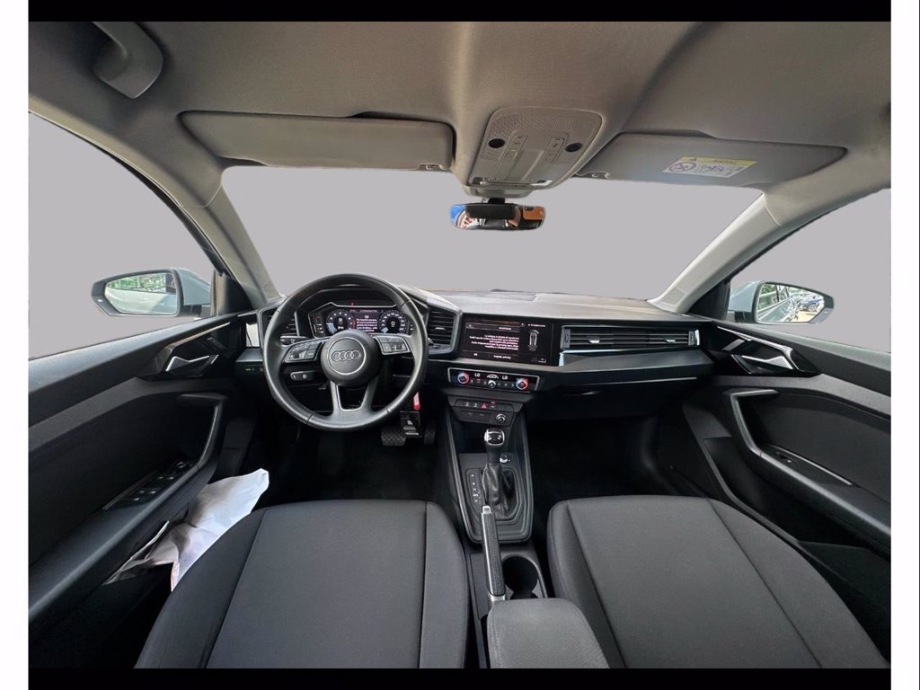 https://cdn-sm.caraffinity.it/images/vehicles/4721282/6/large