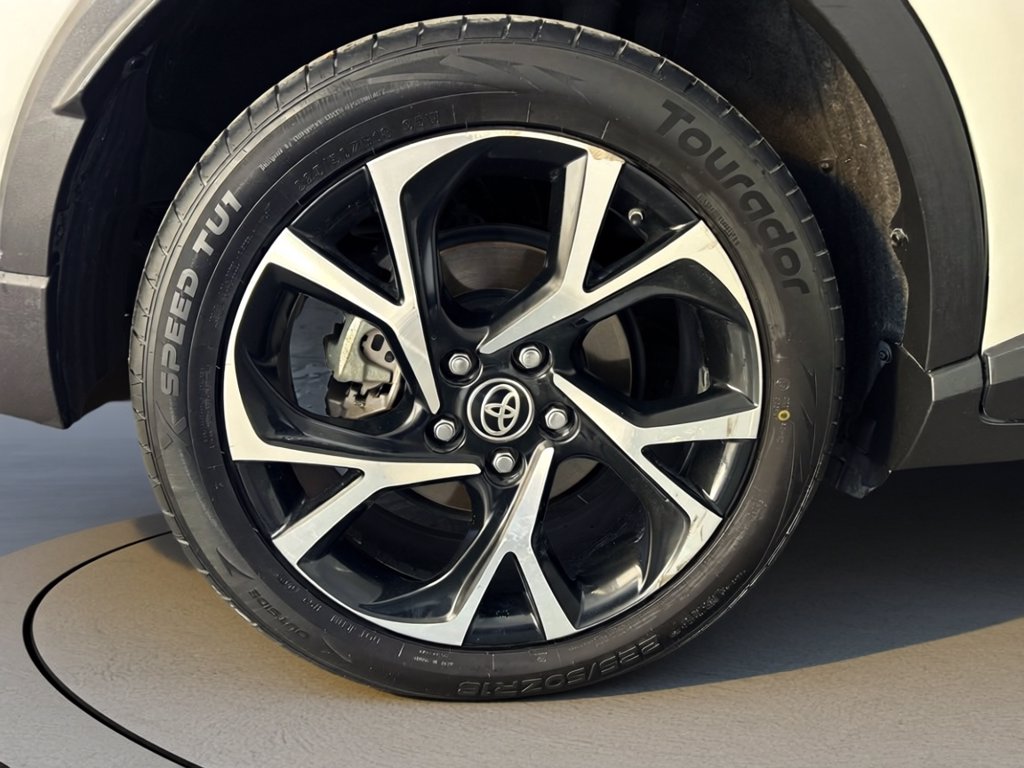 https://cdn-sm.caraffinity.it/images/vehicles/4721284/6/large