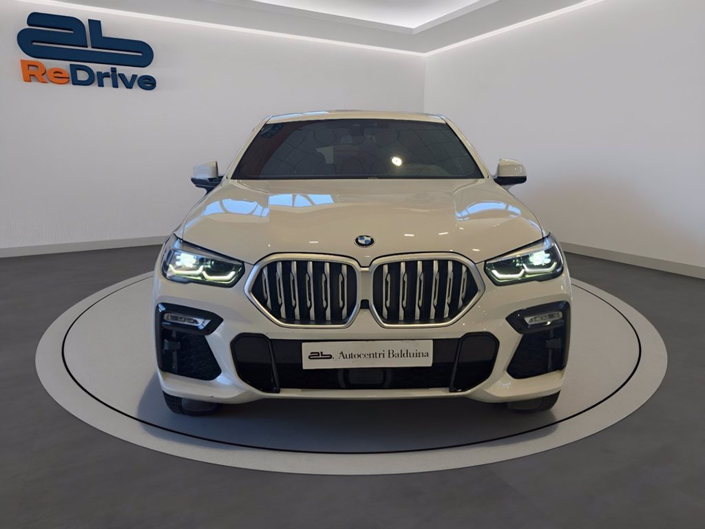 https://cdn-sm.caraffinity.it/images/vehicles/4721288/1/large