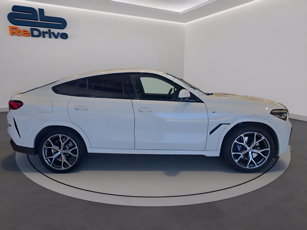 https://cdn-sm.caraffinity.it/images/vehicles/4721288/2/large