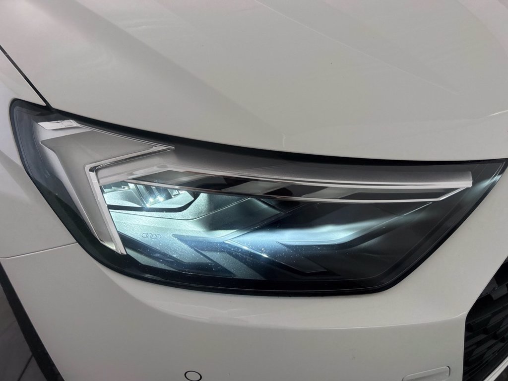 https://cdn-sm.caraffinity.it/images/vehicles/4721387/5/large