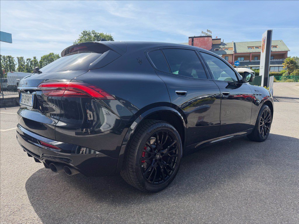 https://cdn-sm.caraffinity.it/images/vehicles/4721628/2/large