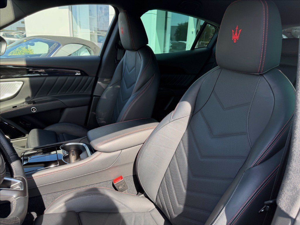 https://cdn-sm.caraffinity.it/images/vehicles/4721628/4/large
