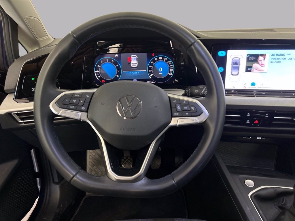 https://cdn-sm.caraffinity.it/images/vehicles/4722174/8/large