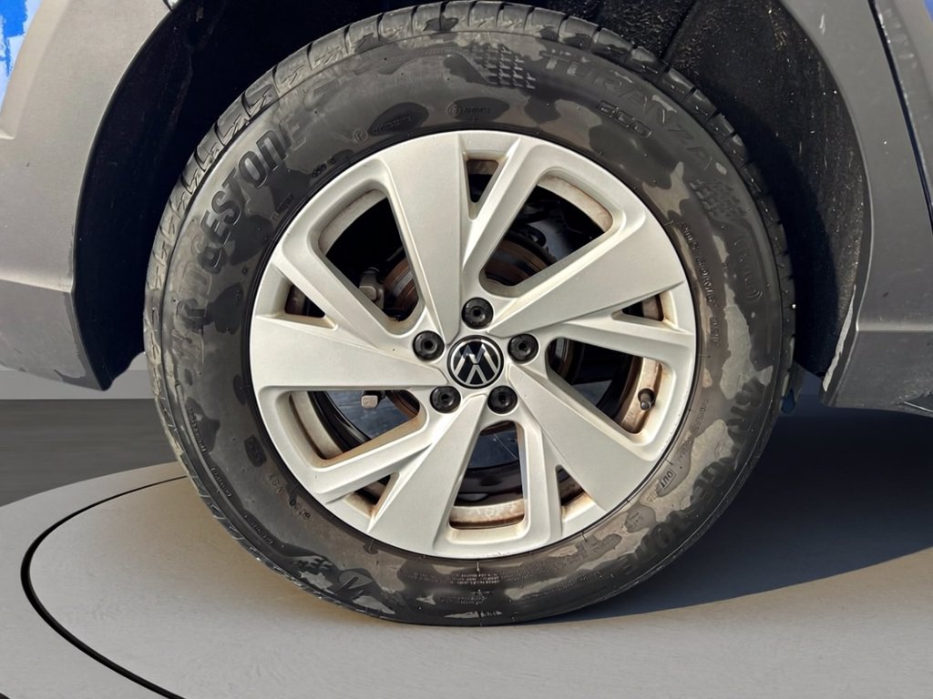 https://cdn-sm.caraffinity.it/images/vehicles/4722175/6/large