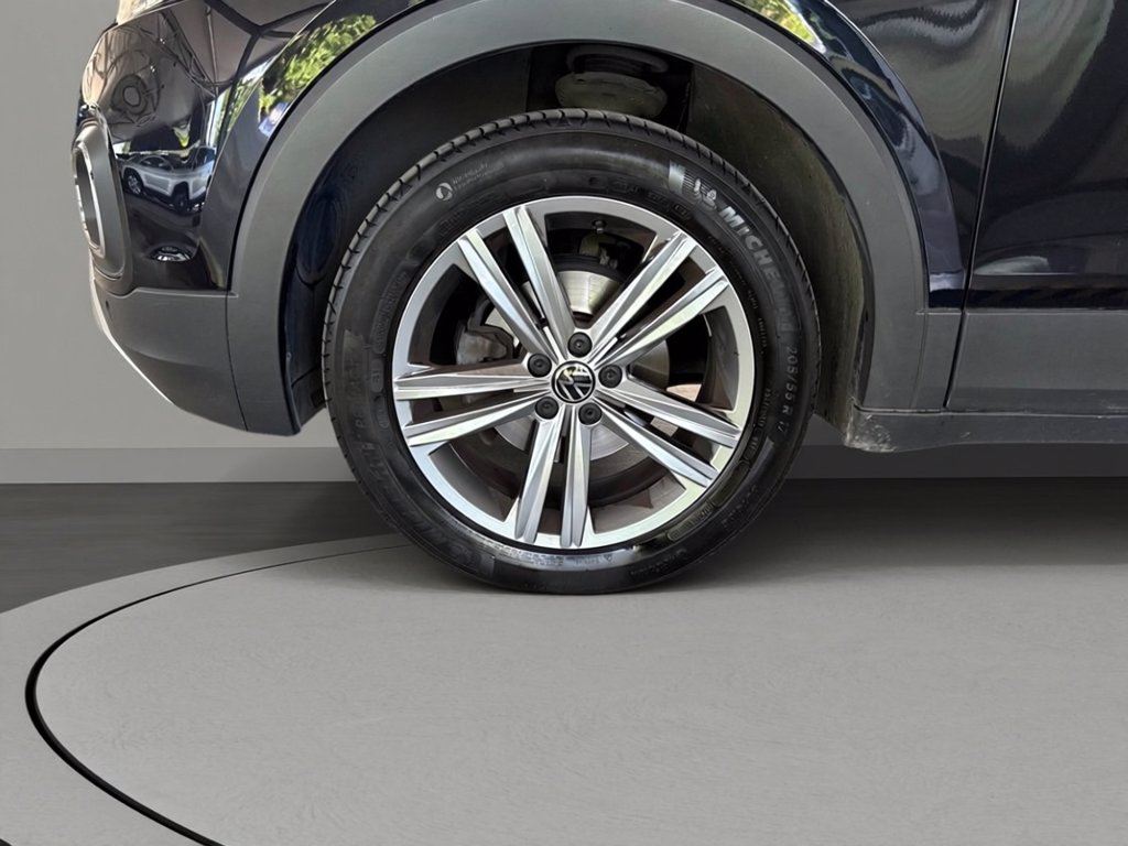 https://cdn-sm.caraffinity.it/images/vehicles/4723645/6/large