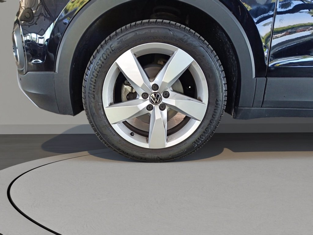 https://cdn-sm.caraffinity.it/images/vehicles/4724419/6/large