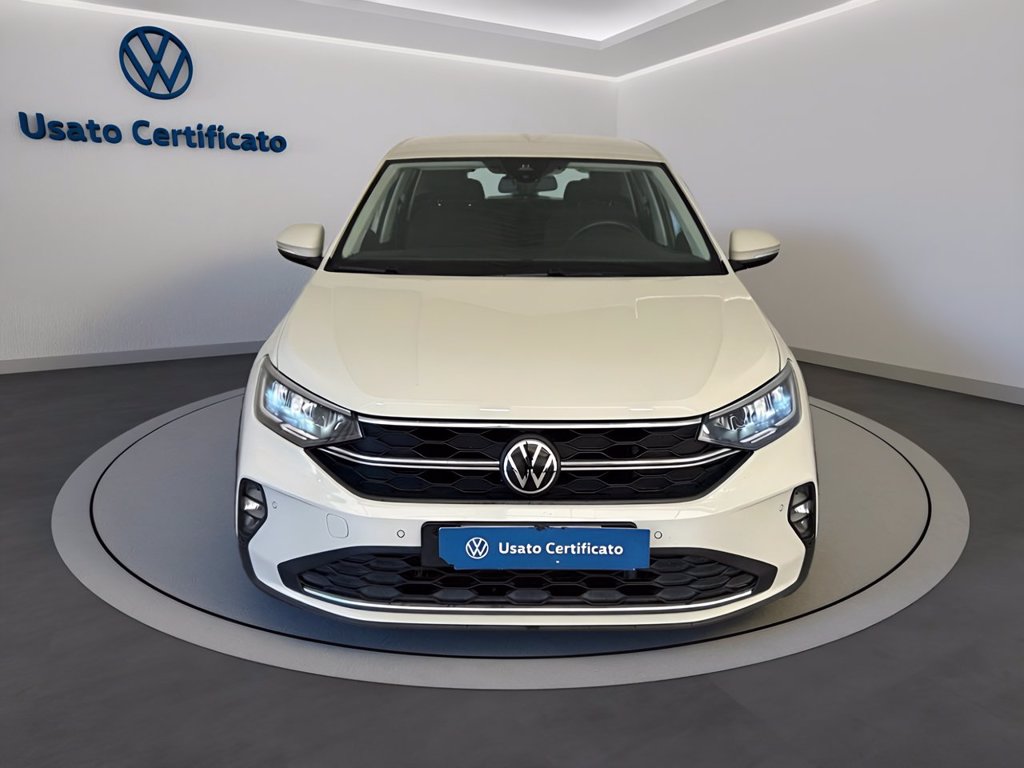 https://cdn-sm.caraffinity.it/images/vehicles/4724420/1/large