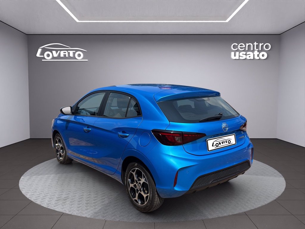 https://cdn-sm.caraffinity.it/images/vehicles/4724874/2/large