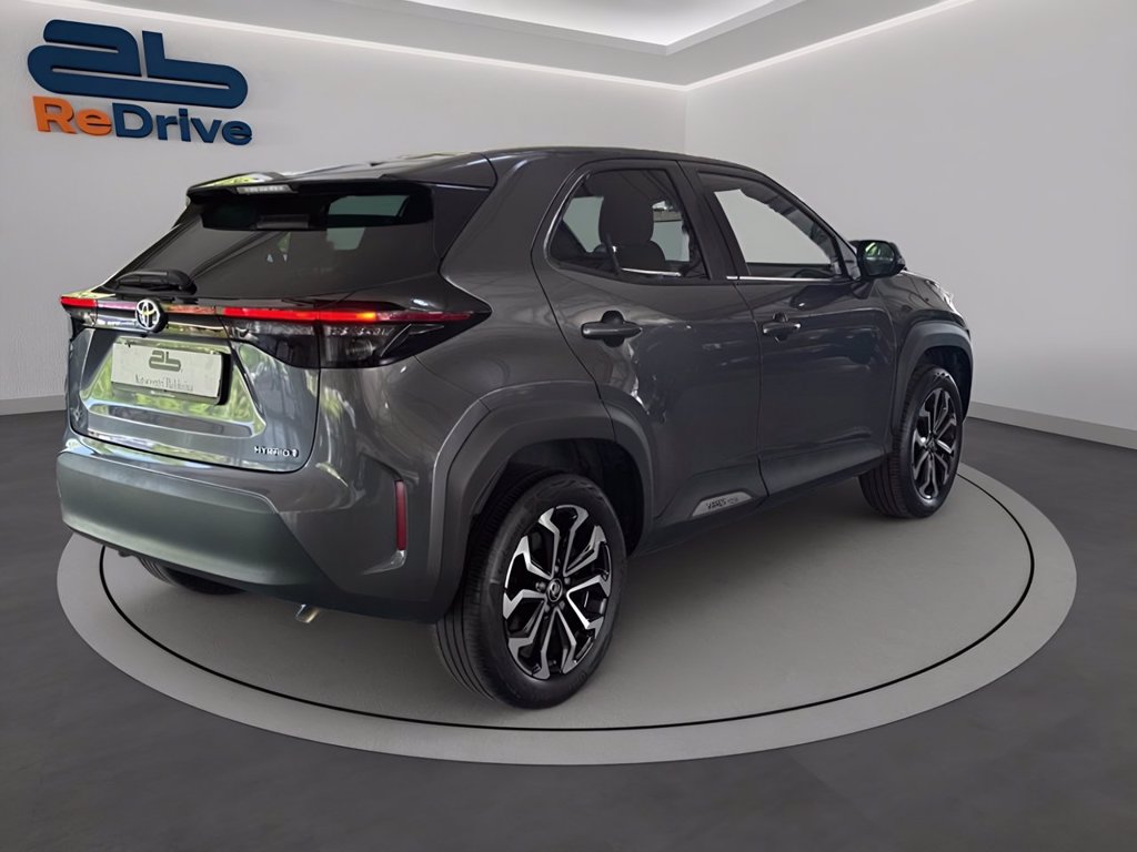 https://cdn-sm.caraffinity.it/images/vehicles/4725051/3/large