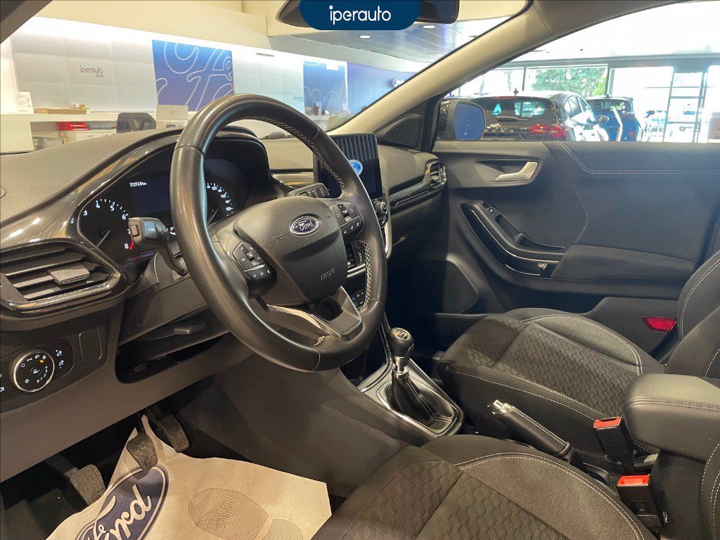 https://cdn-sm.caraffinity.it/images/vehicles/4725225/8/large