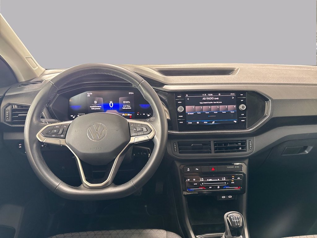 https://cdn-sm.caraffinity.it/images/vehicles/4726773/7/large