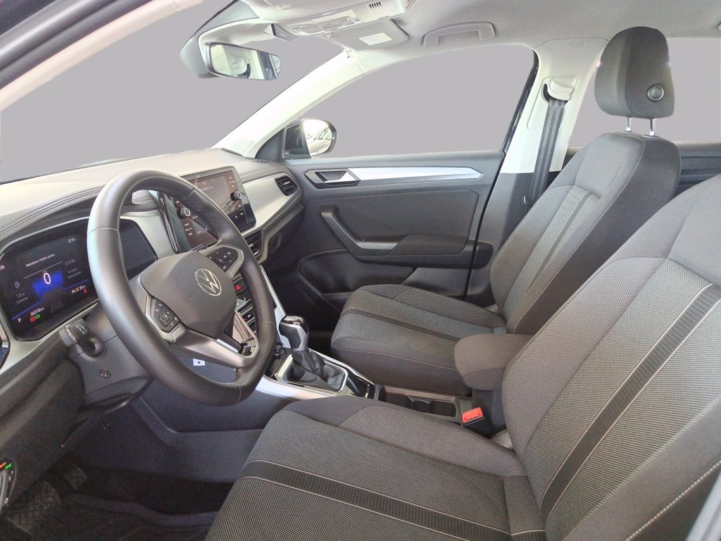 https://cdn-sm.caraffinity.it/images/vehicles/4726777/8/large