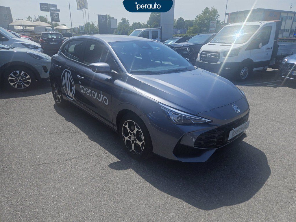 https://cdn-sm.caraffinity.it/images/vehicles/4727095/2/large