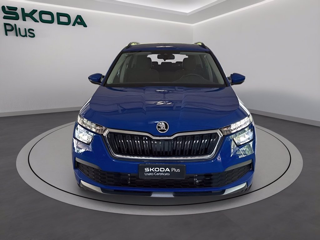 https://cdn-sm.caraffinity.it/images/vehicles/4728192/1/large