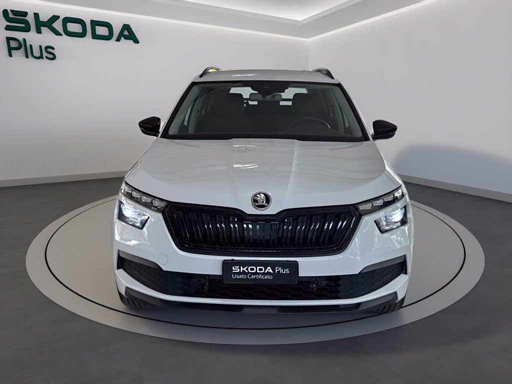 https://cdn-sm.caraffinity.it/images/vehicles/4728194/1/large