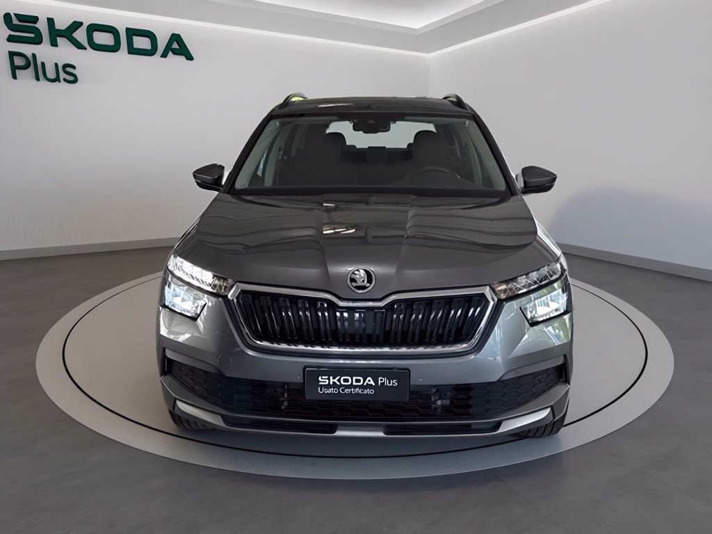 https://cdn-sm.caraffinity.it/images/vehicles/4728195/1/large