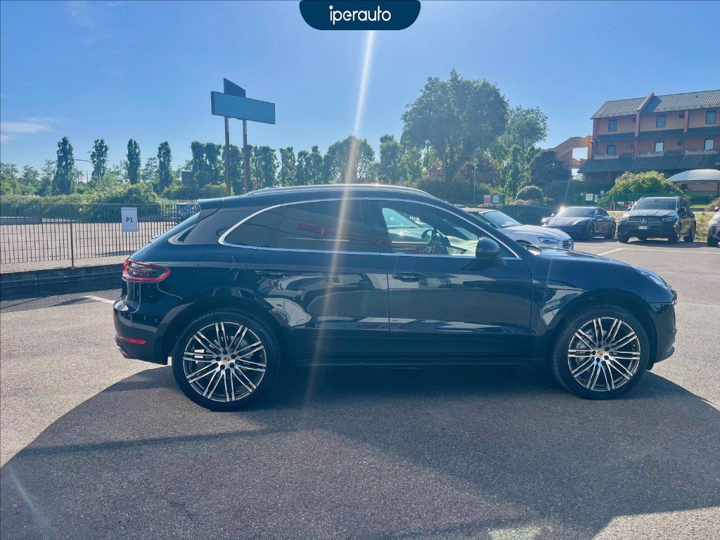 https://cdn-sm.caraffinity.it/images/vehicles/4728929/2/large