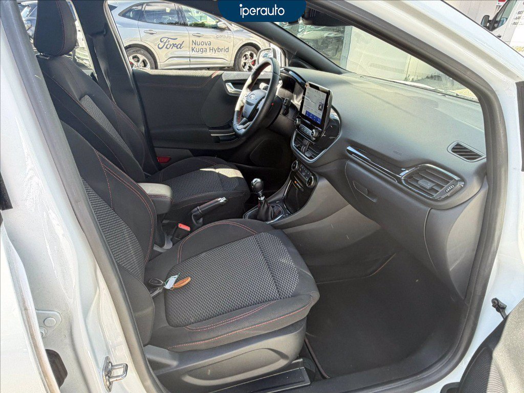 https://cdn-sm.caraffinity.it/images/vehicles/4729702/7/large