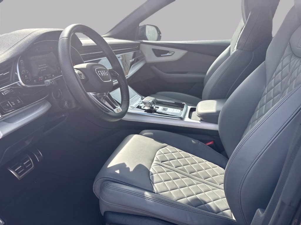 https://cdn-sm.caraffinity.it/images/vehicles/4730828/8/large