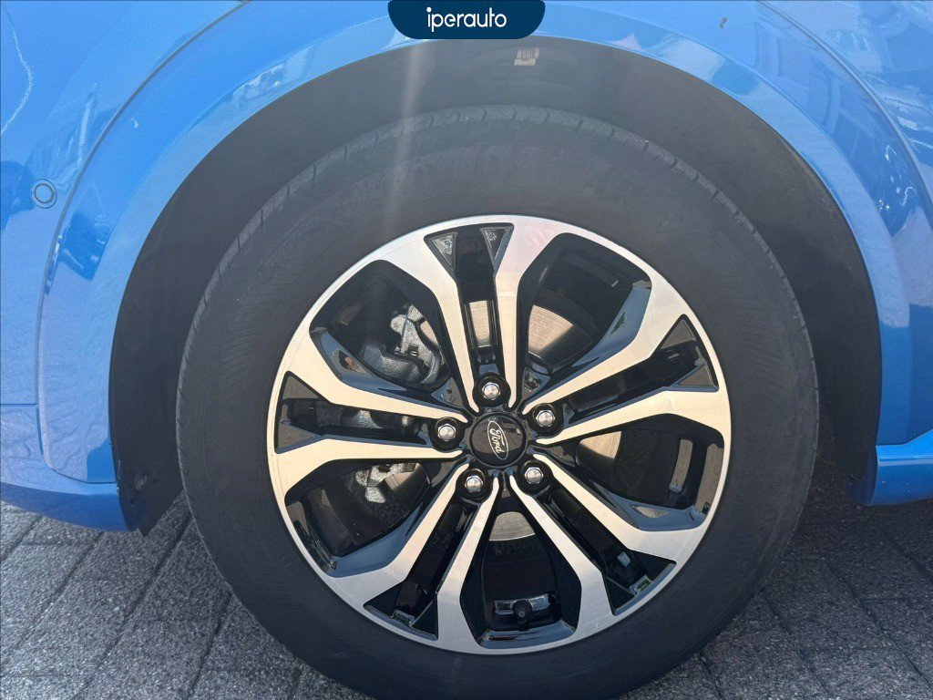 https://cdn-sm.caraffinity.it/images/vehicles/4731152/7/large