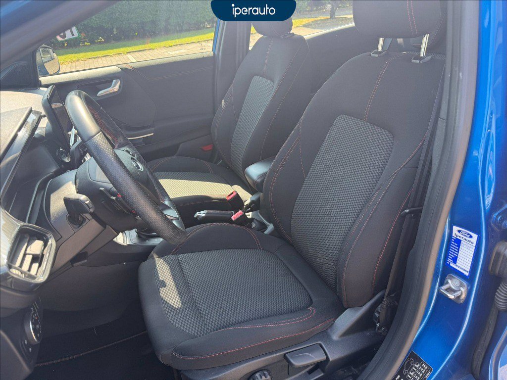https://cdn-sm.caraffinity.it/images/vehicles/4731152/8/large