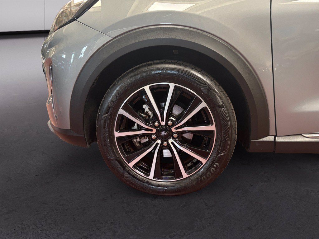 https://cdn-sm.caraffinity.it/images/vehicles/4731155/8/large