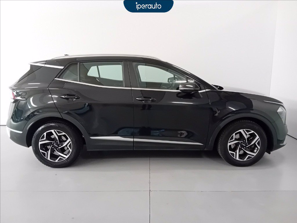 https://cdn-sm.caraffinity.it/images/vehicles/4731156/5/large