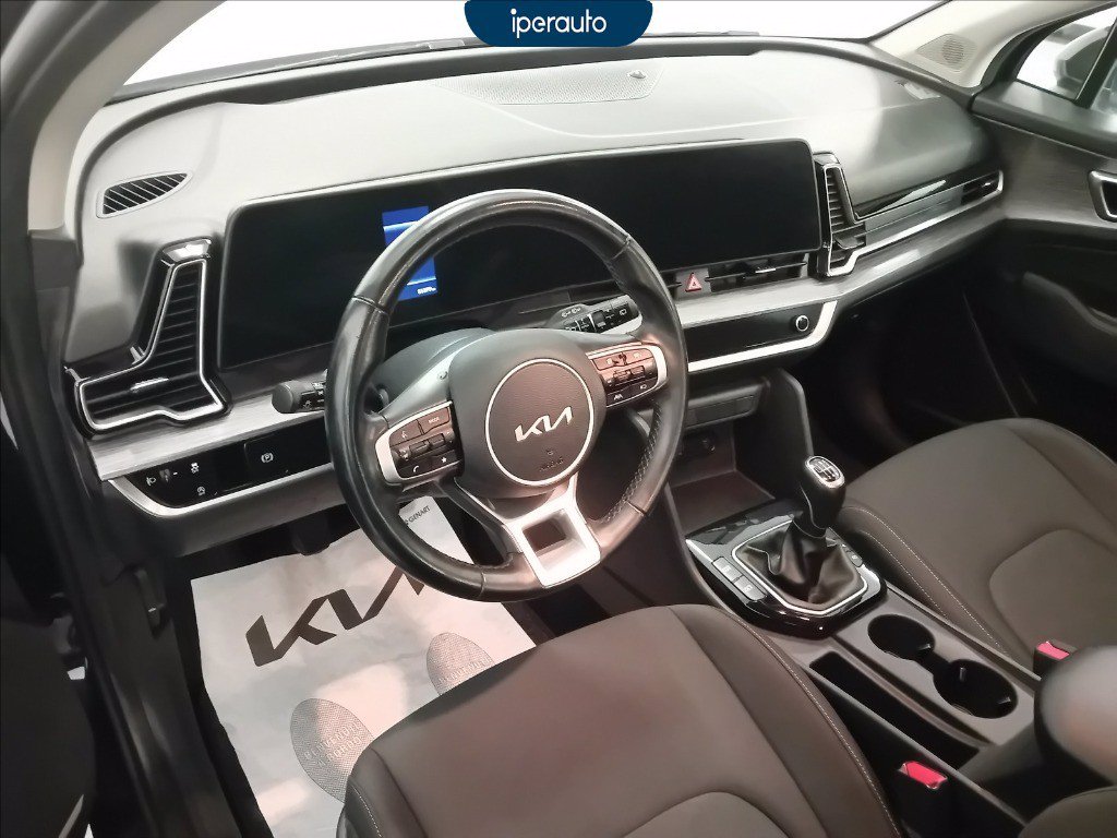 https://cdn-sm.caraffinity.it/images/vehicles/4731156/7/large