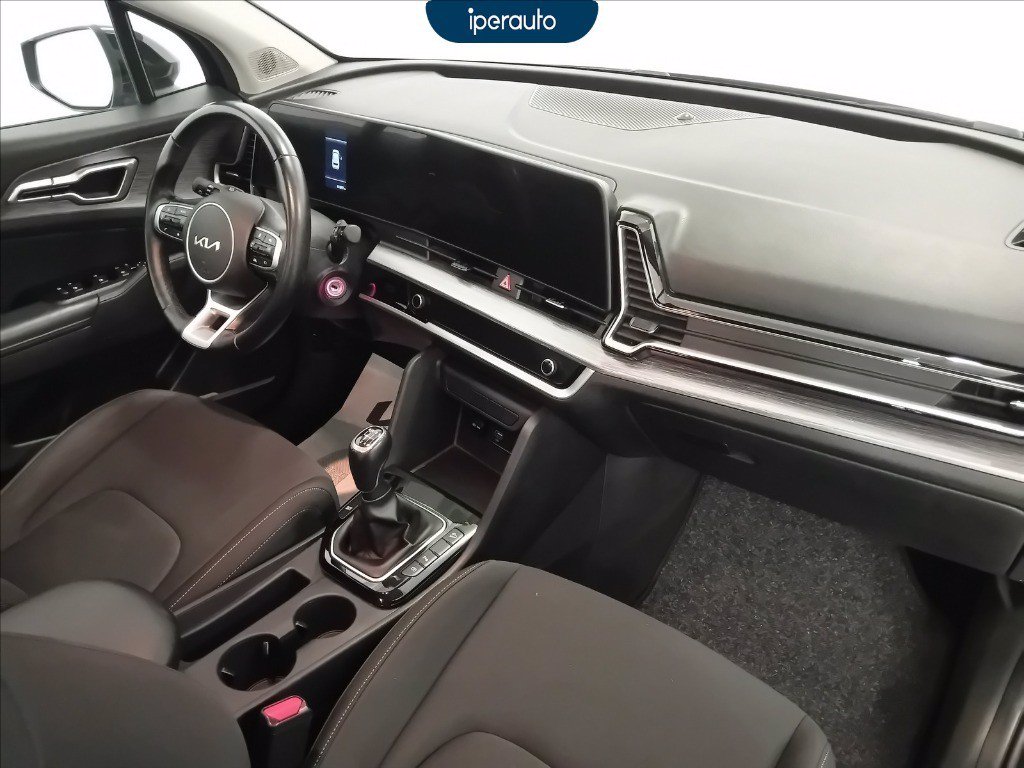 https://cdn-sm.caraffinity.it/images/vehicles/4731156/8/large