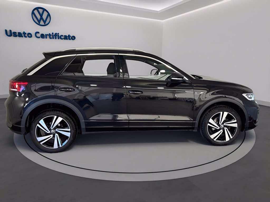 https://cdn-sm.caraffinity.it/images/vehicles/4731716/2/large