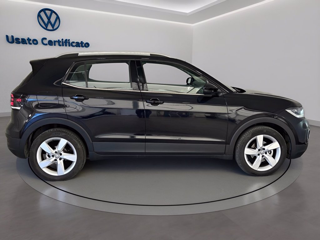 https://cdn-sm.caraffinity.it/images/vehicles/4731717/3/large