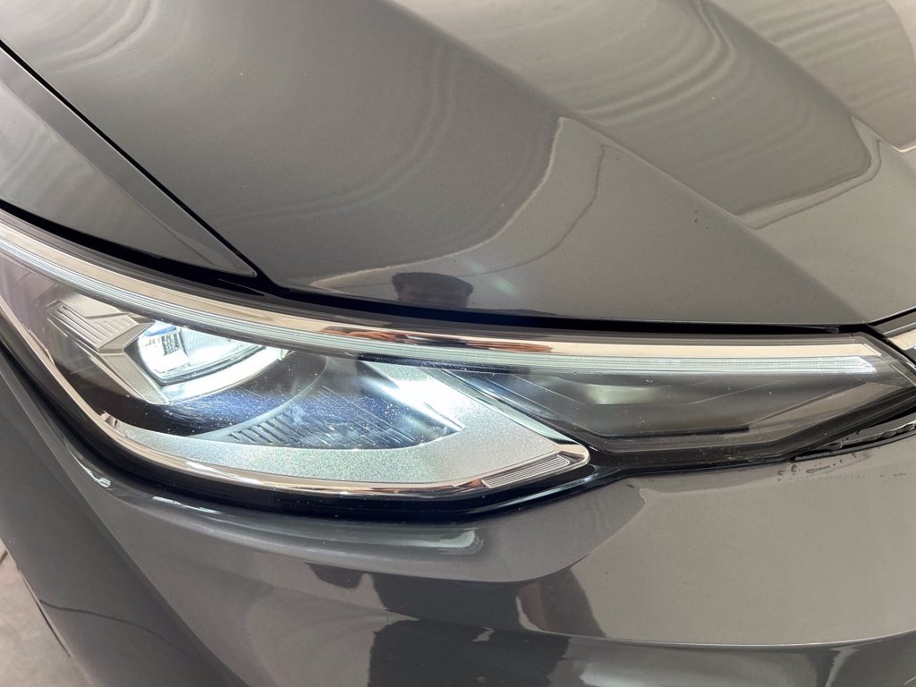 https://cdn-sm.caraffinity.it/images/vehicles/4731727/5/large
