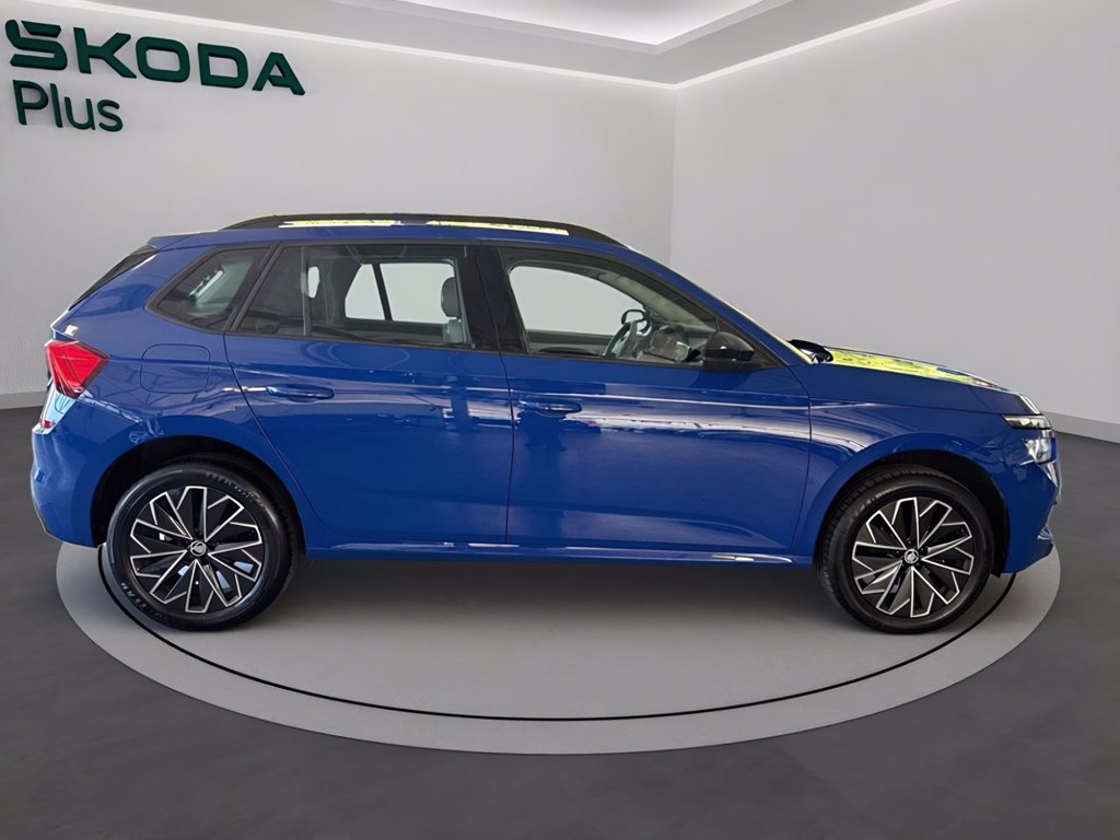 https://cdn-sm.caraffinity.it/images/vehicles/4731971/2/large
