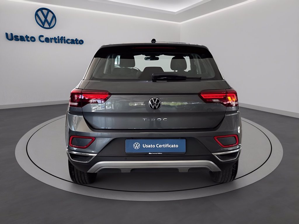 https://cdn-sm.caraffinity.it/images/vehicles/4731973/4/large
