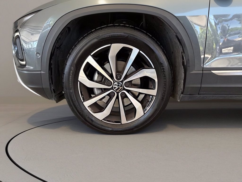 https://cdn-sm.caraffinity.it/images/vehicles/4731973/6/large