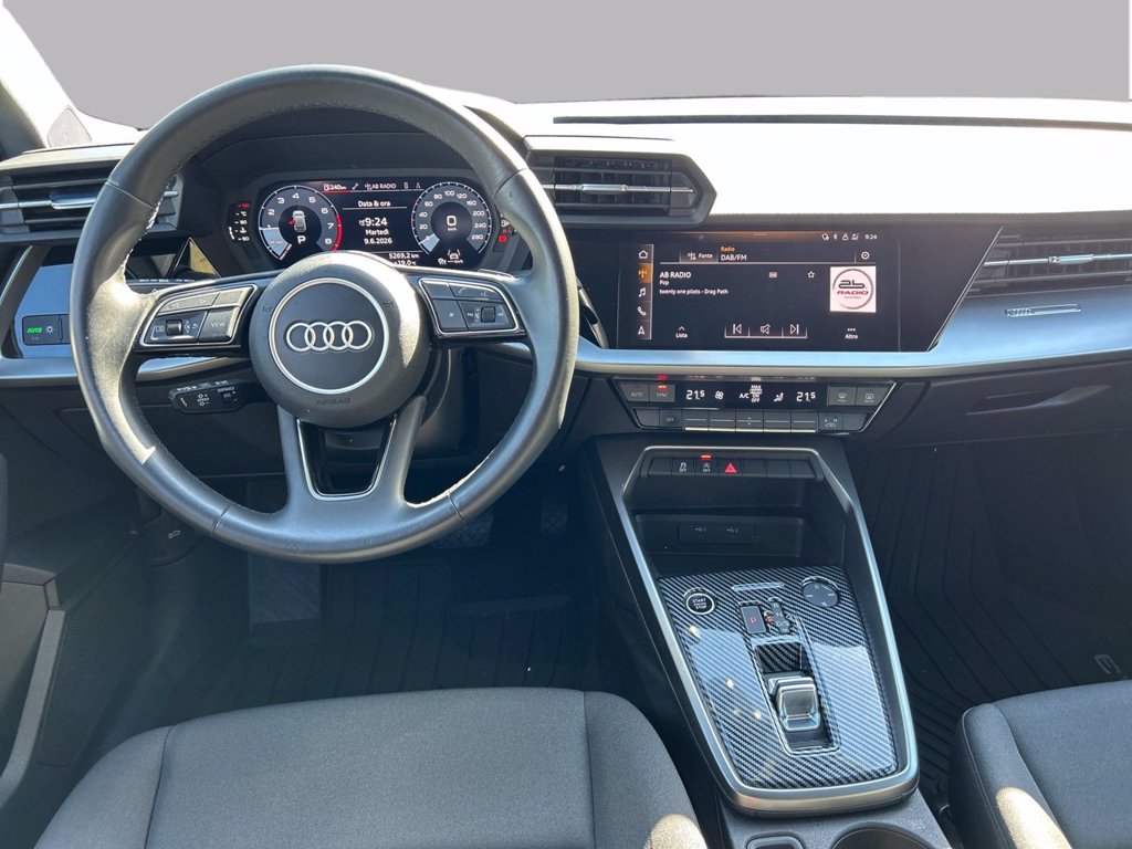 https://cdn-sm.caraffinity.it/images/vehicles/4732820/6/large