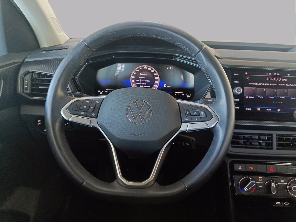 https://cdn-sm.caraffinity.it/images/vehicles/4732825/8/large