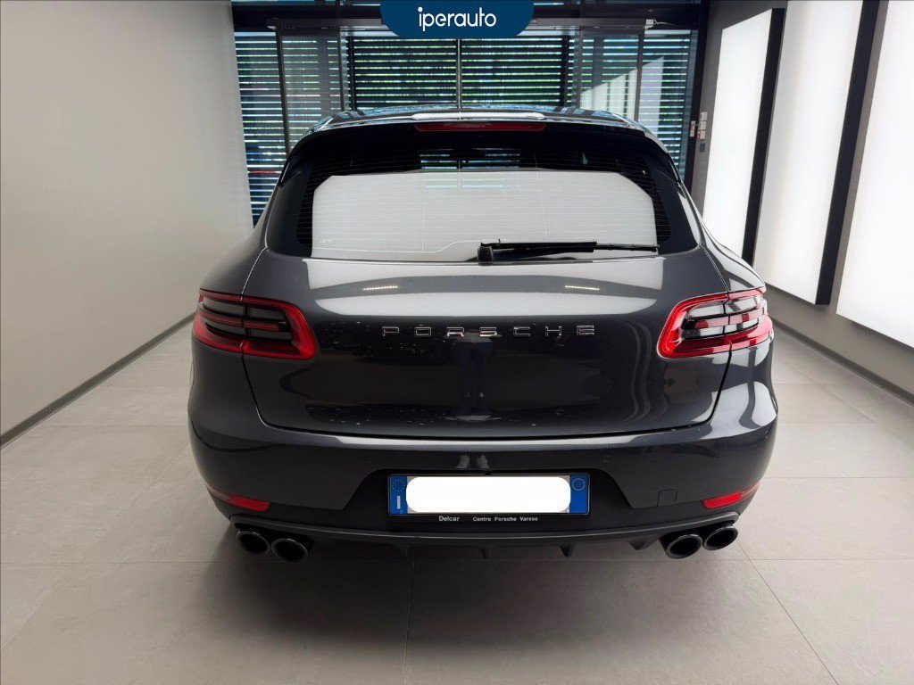 https://cdn-sm.caraffinity.it/images/vehicles/4733922/4/large