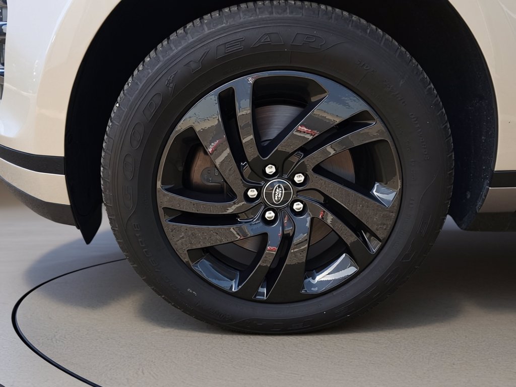 https://cdn-sm.caraffinity.it/images/vehicles/4734315/5/large