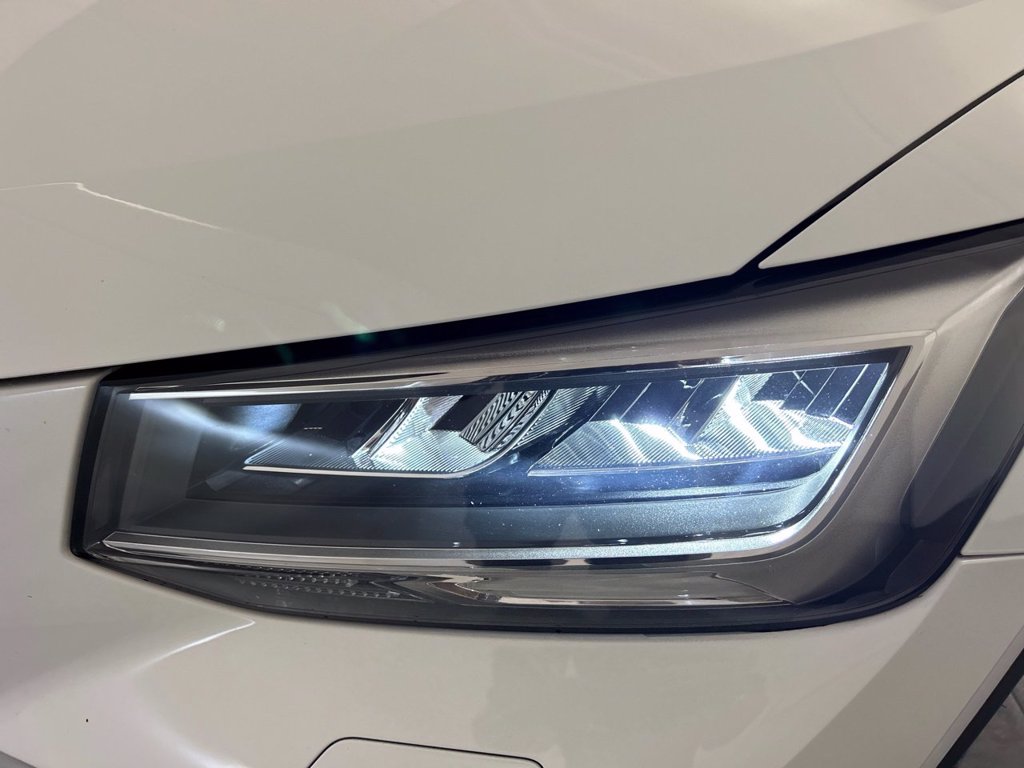 https://cdn-sm.caraffinity.it/images/vehicles/4735476/5/large