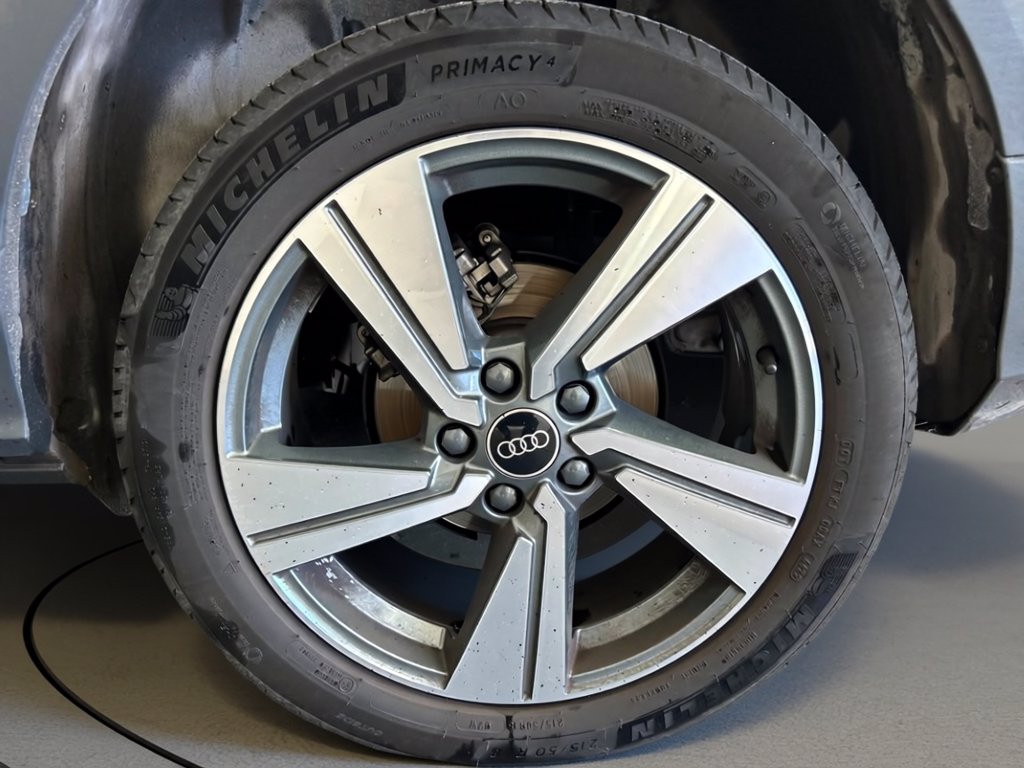 https://cdn-sm.caraffinity.it/images/vehicles/4735476/6/large