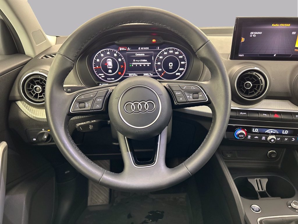 https://cdn-sm.caraffinity.it/images/vehicles/4735476/8/large