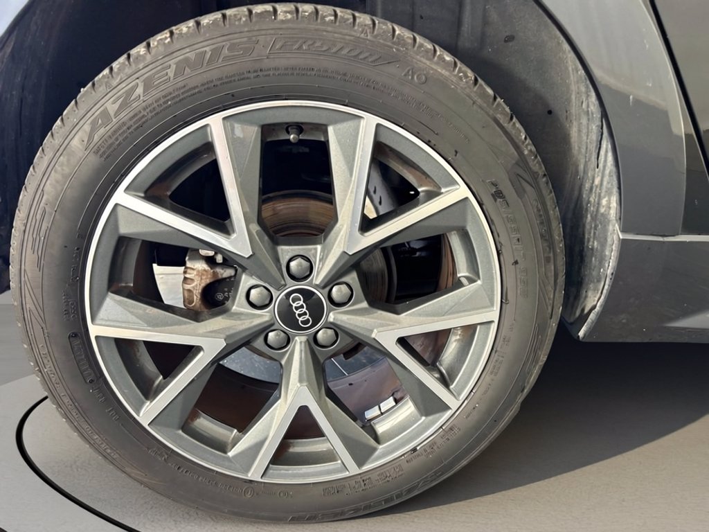 https://cdn-sm.caraffinity.it/images/vehicles/4735484/6/large