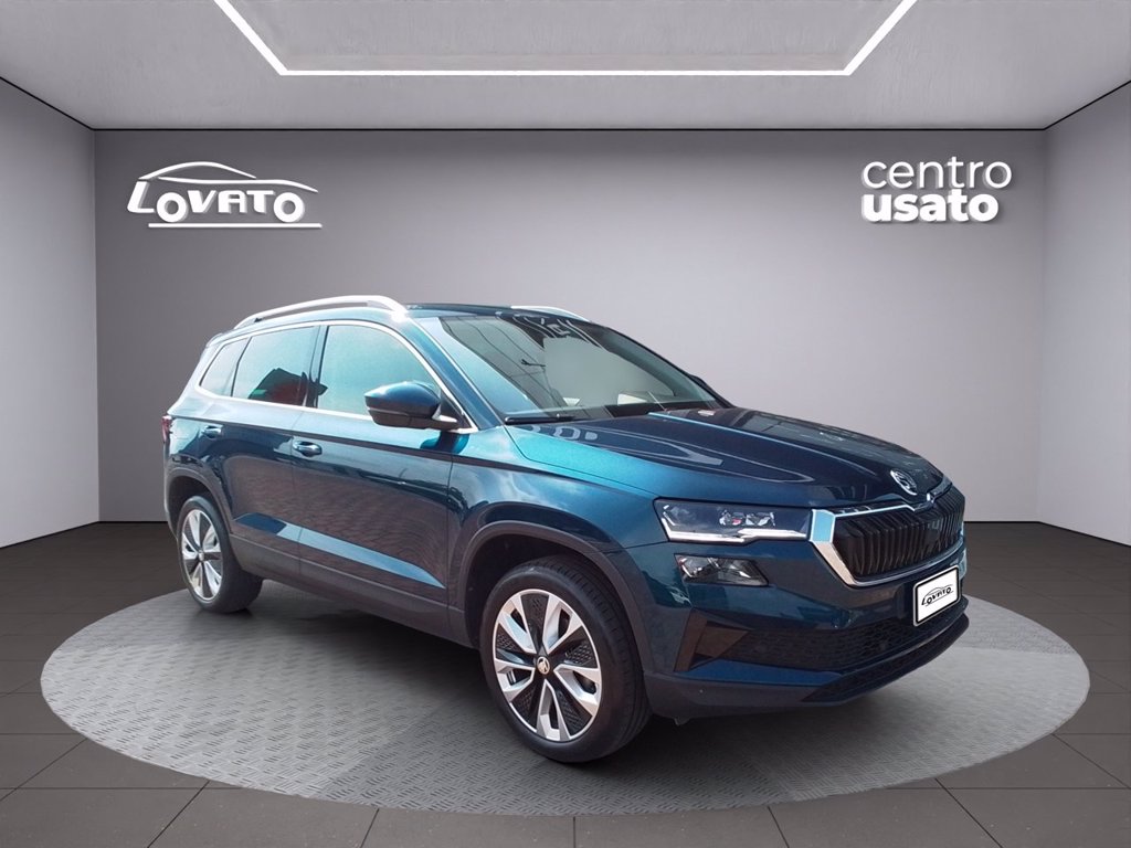 https://cdn-sm.caraffinity.it/images/vehicles/4735987/6/large